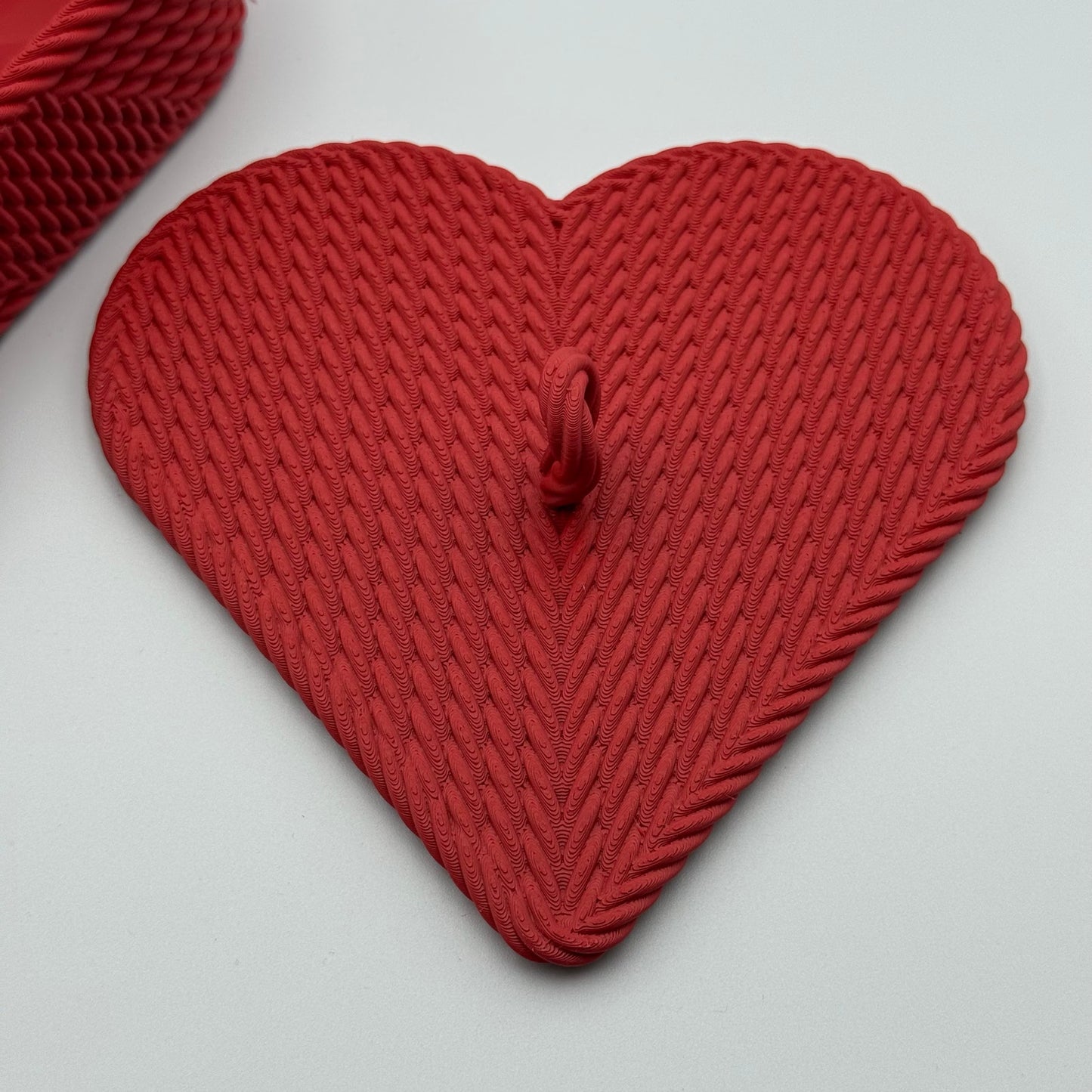 Heart-shaped Rope Plastic Box